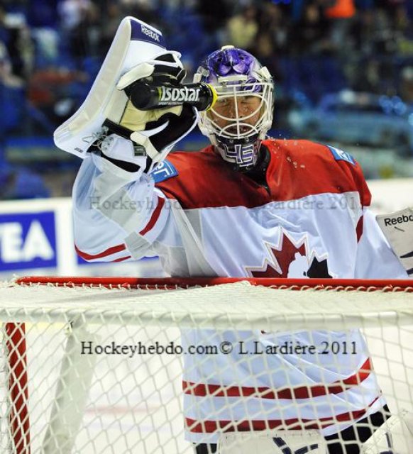 Photo hockey reportage Mondial 11: Le Canada se fait peur !