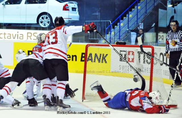 Photo hockey reportage Mondial 11: Le Canada se fait peur !