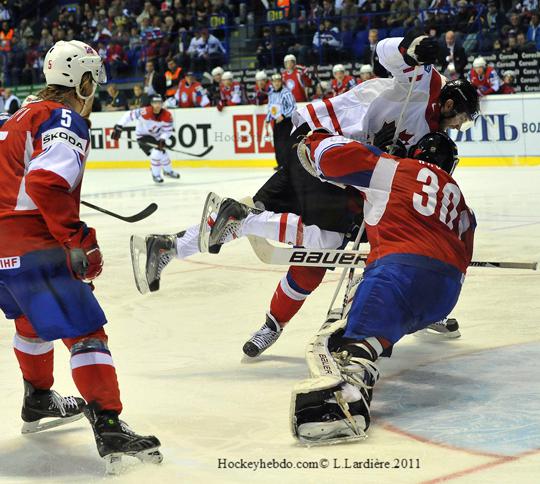 Mondial 11: Le Canada se fait peur ! — Reportage