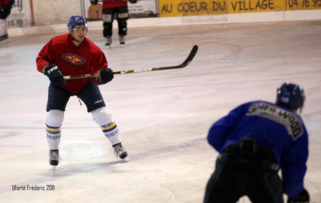 Photo hockey reportage Back to business