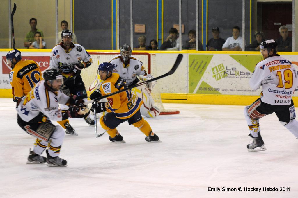 Amical : Dijon vs Morzine — Reportage