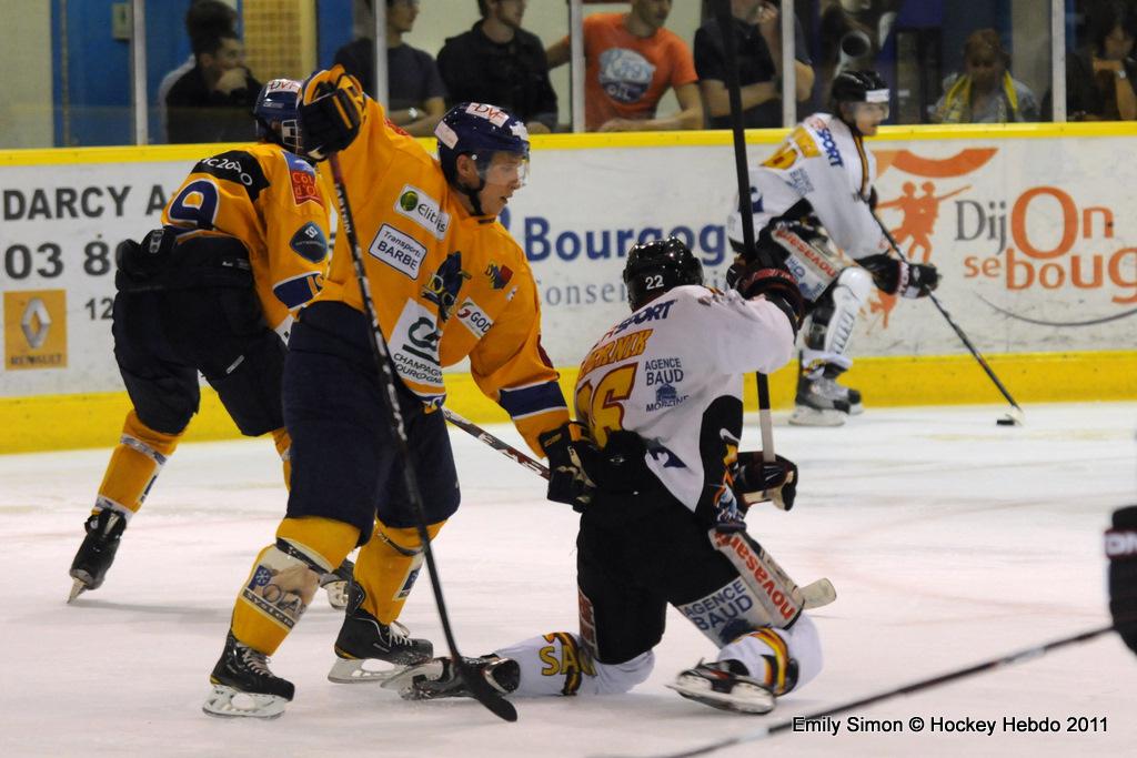 Amical : Dijon vs Morzine — Reportage