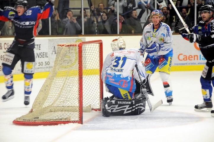 Caen  2 - 2 Gap 