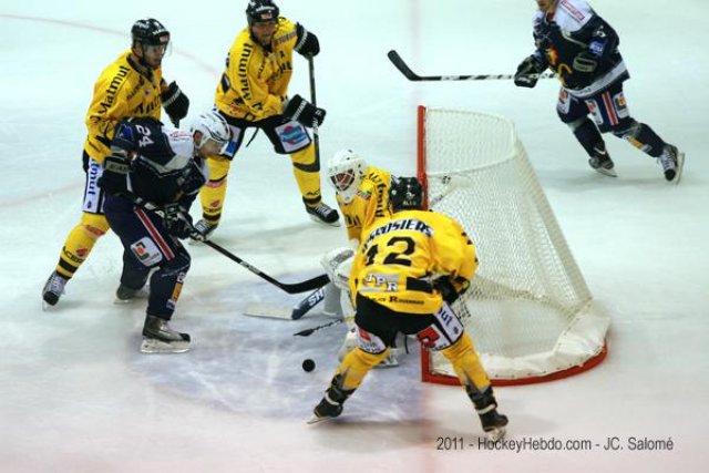 Photo hockey reportage Grenoble terrasse le Dragon