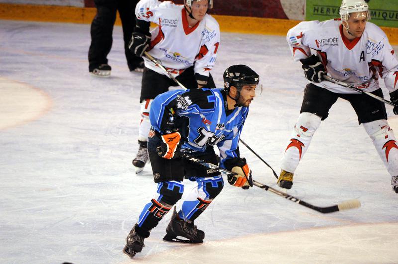 Amical : Tours - La Roche/Yon — Reportage