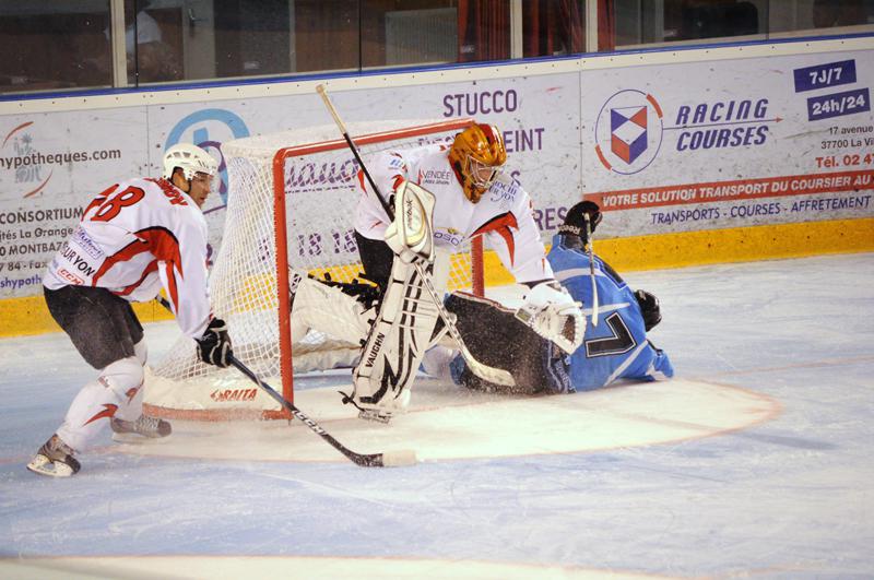 Amical : Tours - La Roche/Yon — Reportage