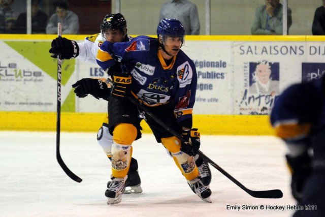 Photo hockey match Dijon  - Chamonix  le 17/09/2011