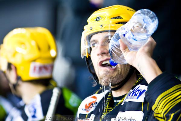Strasbourg  2 - 4 Angers 