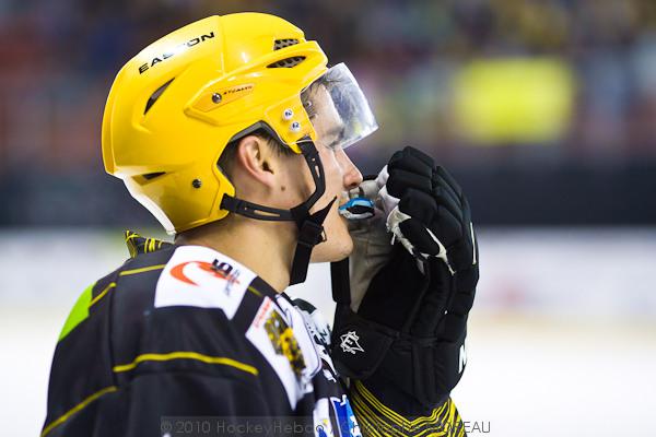 Strasbourg  2 - 4 Angers 