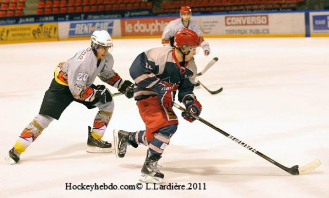Photo hockey reportage U 22 ELITE: Grenoble - Mont Blanc Chamonix