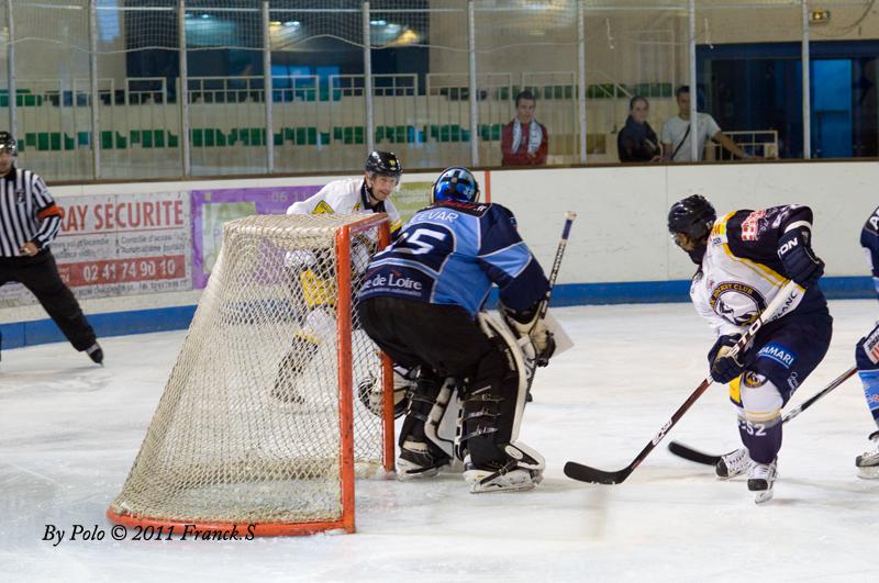 Angers  2 - 3 Chamonix 