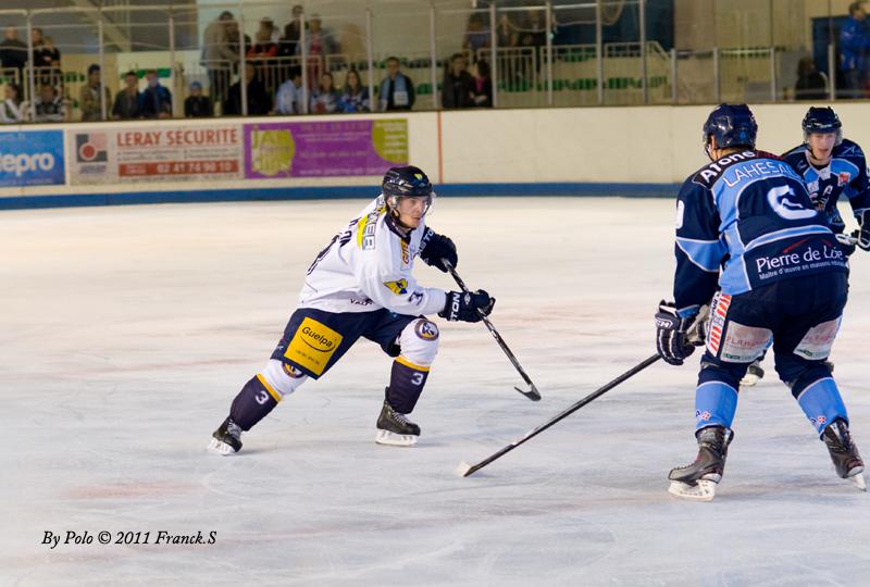 Angers  2 - 3 Chamonix 