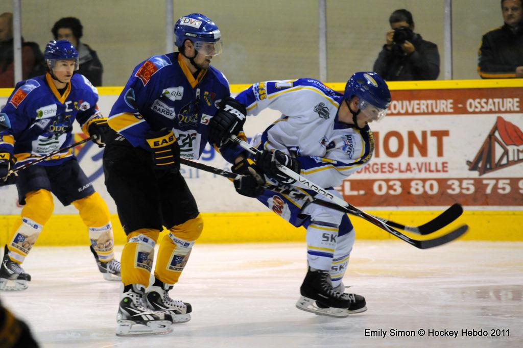 Dijon  11 - 3 Villard-de-Lans