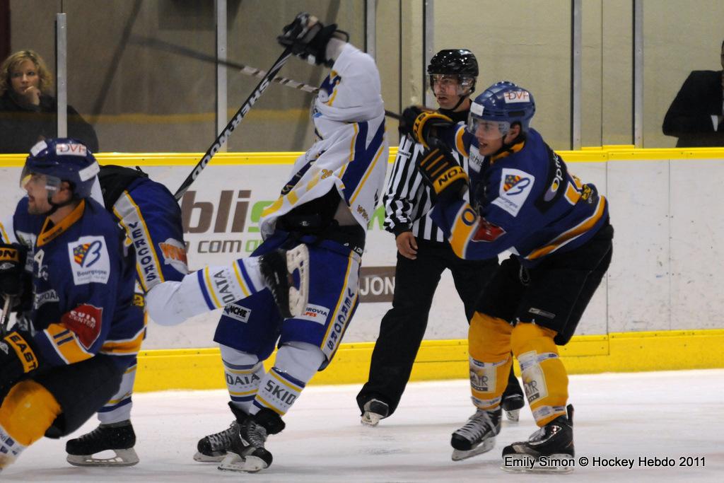 Dijon  11 - 3 Villard-de-Lans