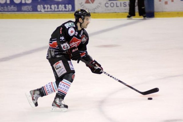 Photo hockey match Amiens  - Neuilly/Marne le 24/09/2011