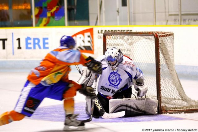 Photo hockey match Clermont-Ferrand - Courchevel-Méribel-Pralognan le 24/09/2011