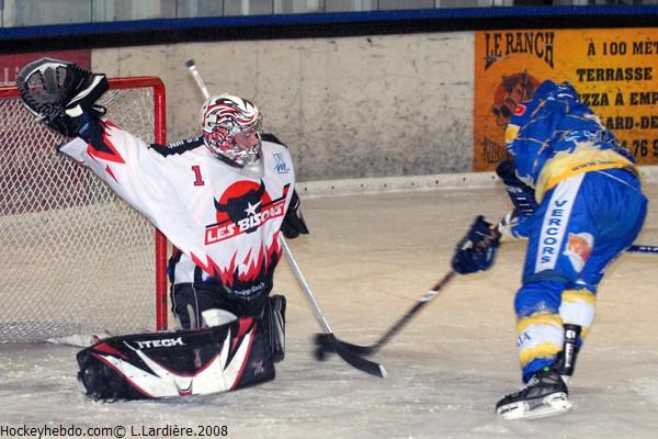 Villard-de-Lans 7 - 3 Neuilly/Marne