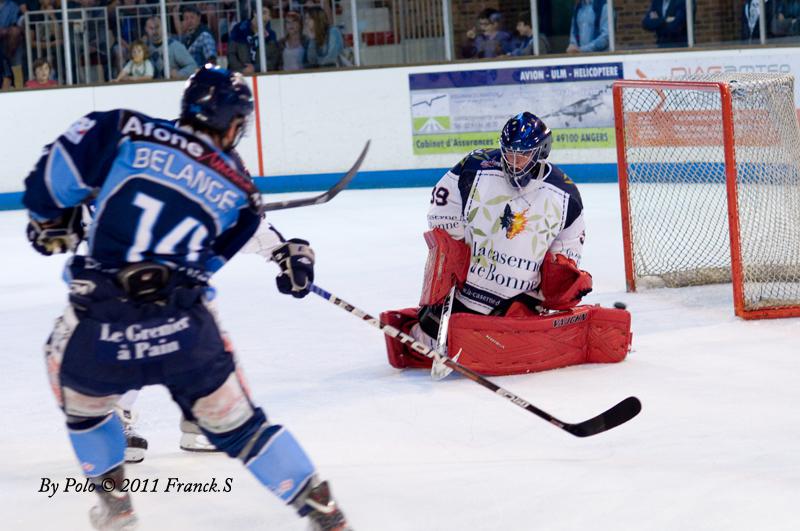 Angers  4 - 2 Grenoble 
