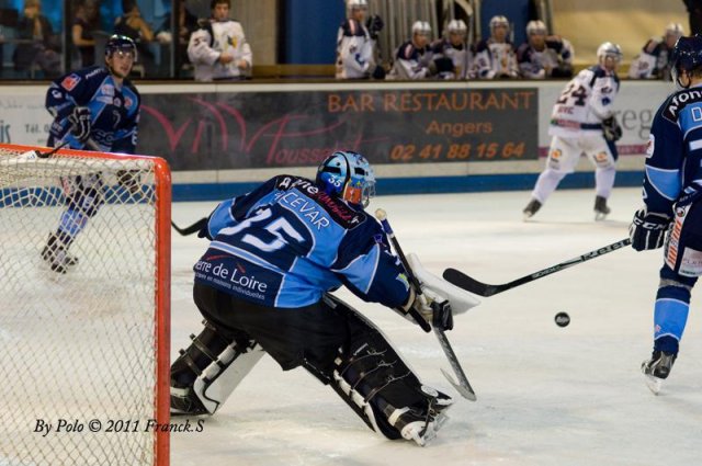 Photo hockey match Angers  - Grenoble  le 01/10/2011