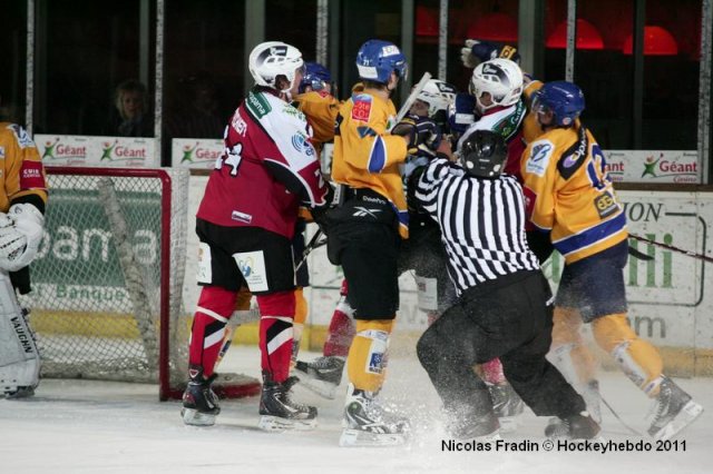 Photo hockey match Briançon  - Dijon  le 01/10/2011