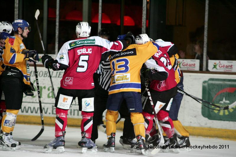Briançon  5 - 4 Dijon 