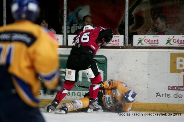 Photo hockey match Briançon  - Dijon  le 01/10/2011