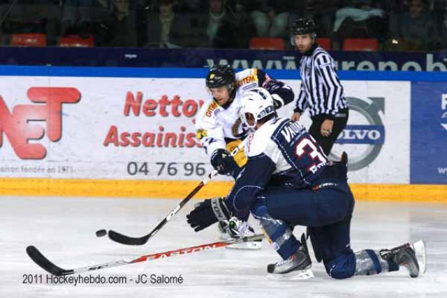 Photo hockey match Grenoble  - Chamonix  le 08/10/2011
