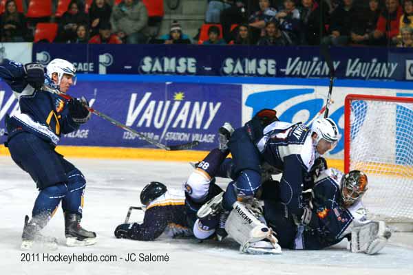 Grenoble  3 - 4 Chamonix 