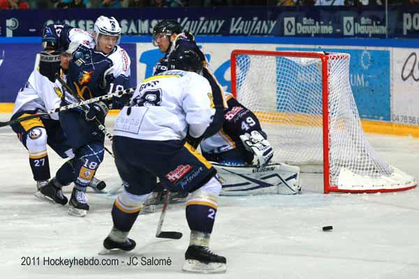 Grenoble  3 - 4 Chamonix 