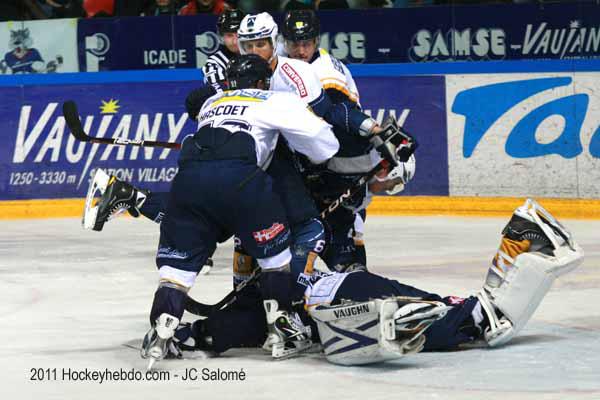 Grenoble  3 - 4 Chamonix 