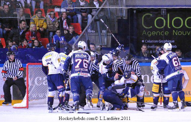 Grenoble  3 - 4 Chamonix 