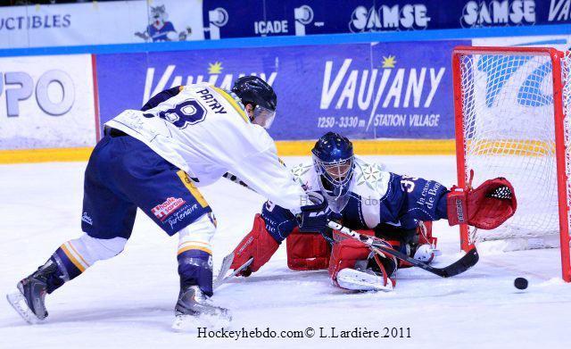Grenoble  3 - 4 Chamonix 