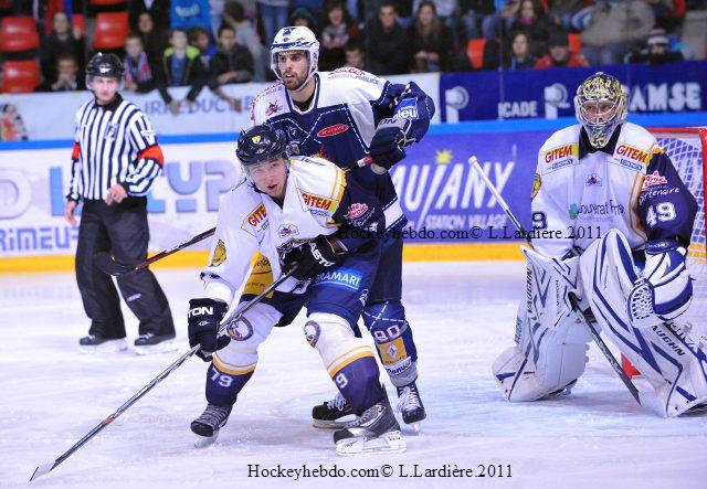 Grenoble  3 - 4 Chamonix 