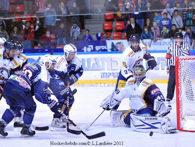 Grenoble  3 - 4 Chamonix 