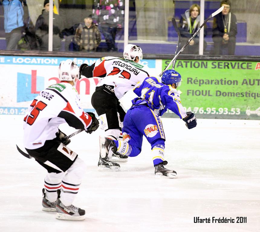 Villard-de-Lans 2 - 3 Briançon 