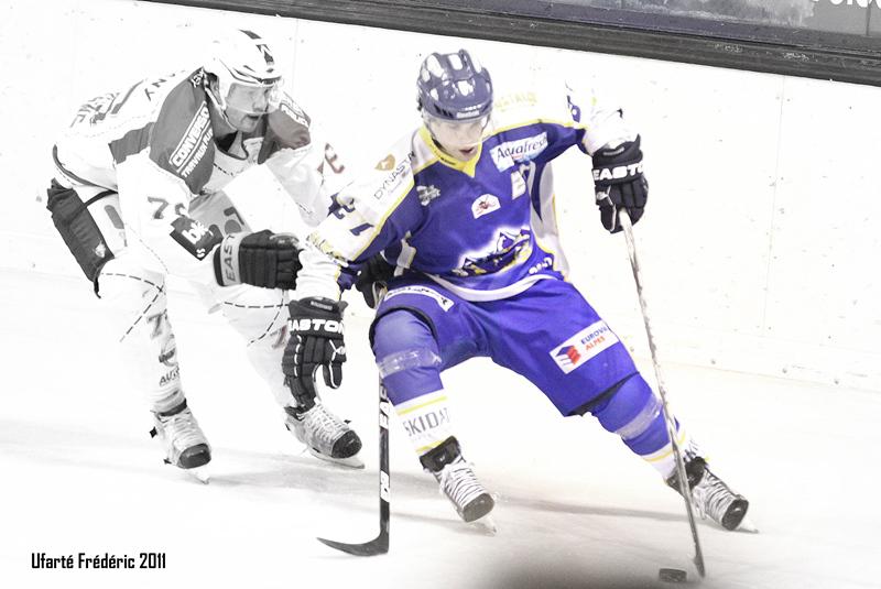 Villard-de-Lans 3 - 4 Grenoble 