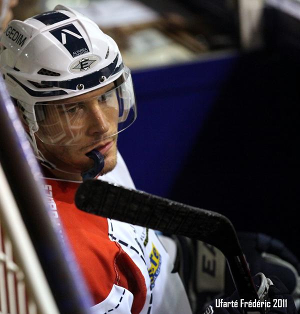 Villard-de-Lans 3 - 4 Grenoble 