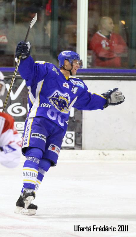 Villard-de-Lans 3 - 4 Grenoble 