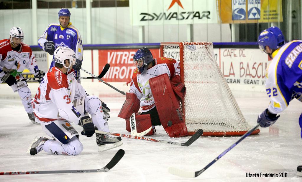 Villard-de-Lans 3 - 4 Grenoble 