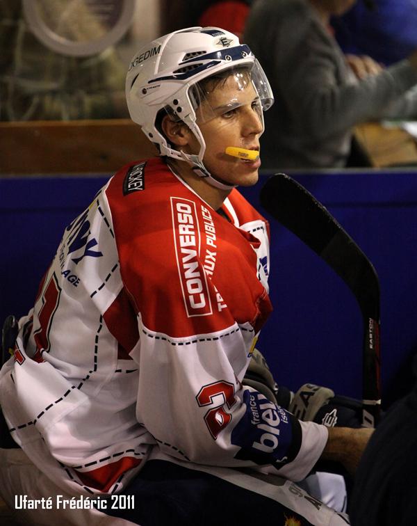 Villard-de-Lans 3 - 4 Grenoble 