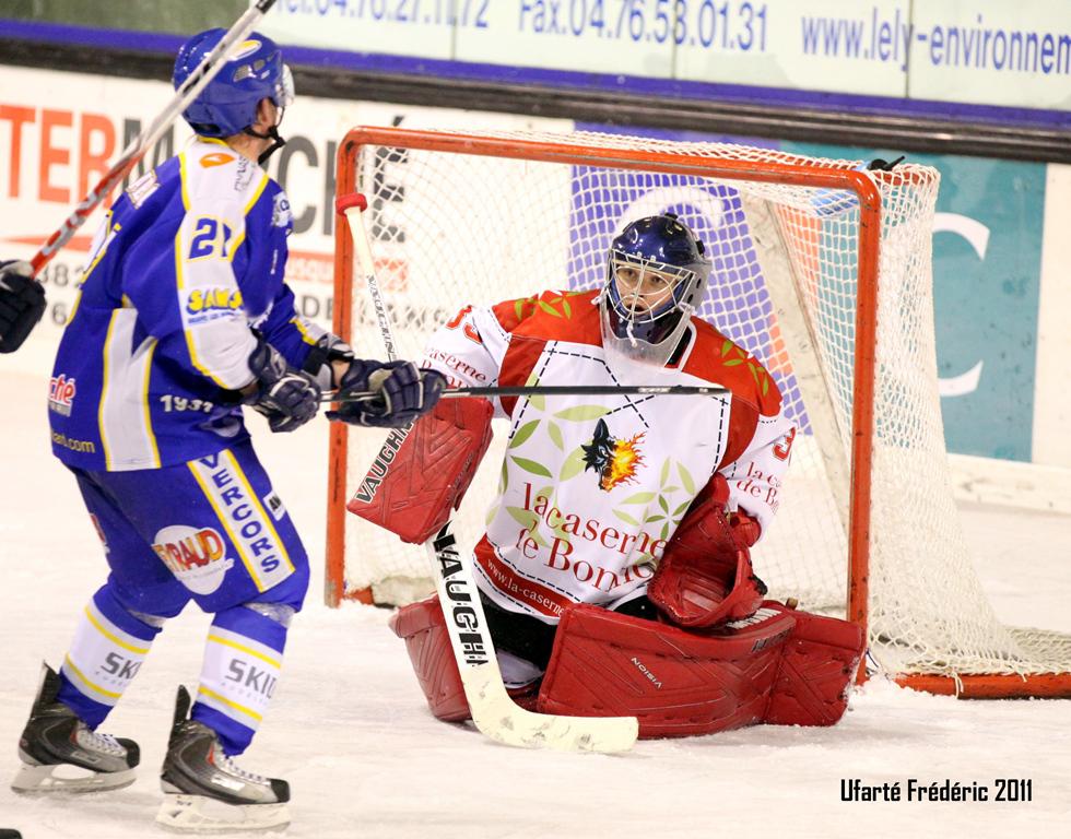 Villard-de-Lans 3 - 4 Grenoble 