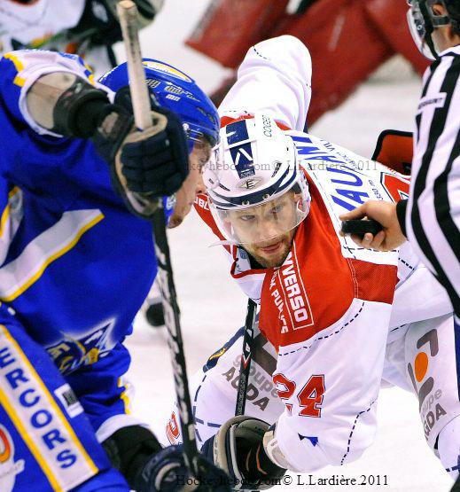 Villard-de-Lans 3 - 4 Grenoble 