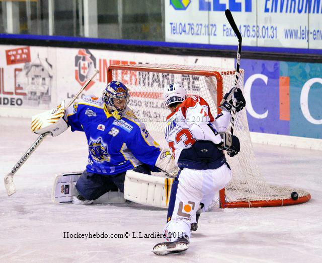 Villard-de-Lans 3 - 4 Grenoble 