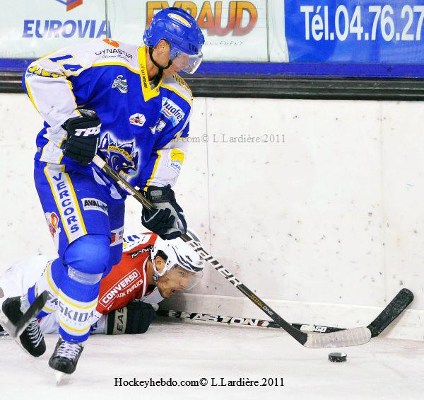 Villard-de-Lans 3 - 4 Grenoble 