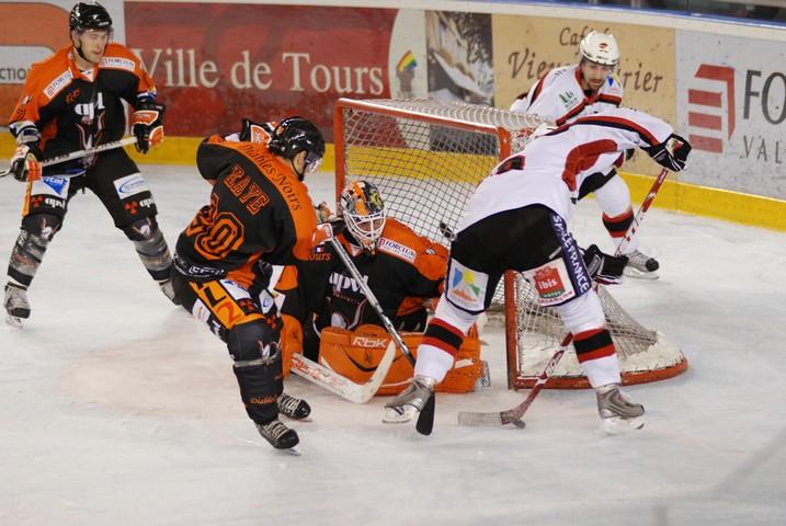 Tours  0 - 2 Briançon 