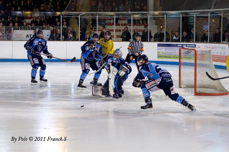 Angers  5 - 1 Rouen
