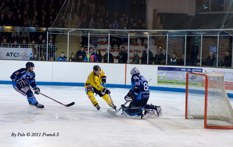 Angers  5 - 1 Rouen