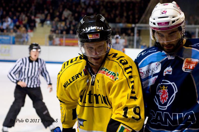 Angers  5 - 1 Rouen