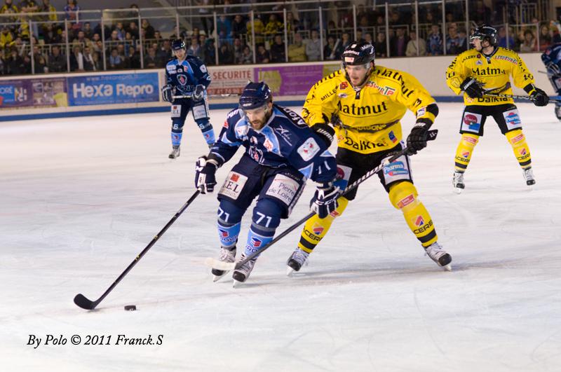 Angers  2 - 3 Rouen