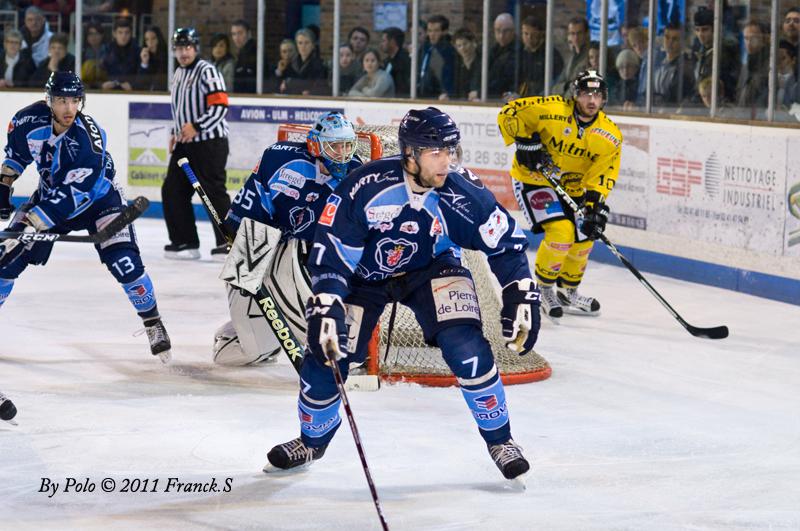 Angers  2 - 3 Rouen